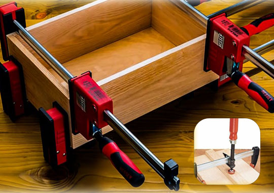 گیره نجاری و پیچ دستی ابزاری کاربردی برای نجاران و استادکاران