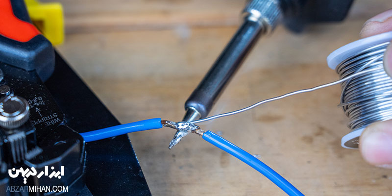 سیم لحیم از فلزی به نام قلع ساخته می شود