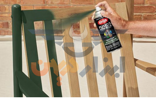 طرز استفاده از اسپری رنگ چوب